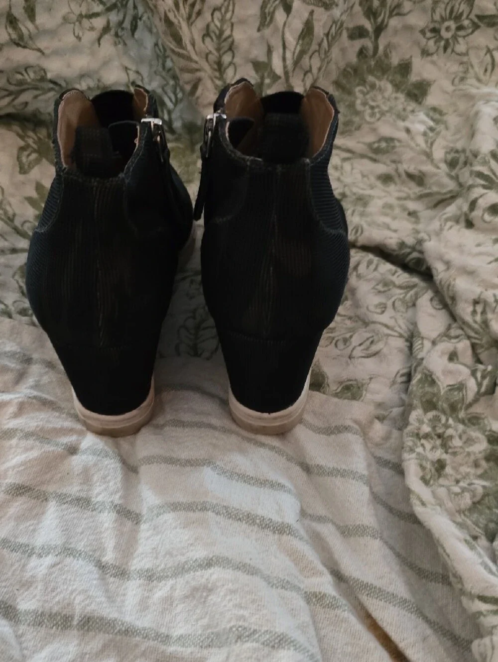 Women's Size 9 High-Top Wedge Sneakers - Black Camouflage